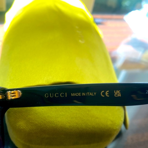 GUCCI SUNGLASSES FULL INCLUSION - Picture 12 of 13